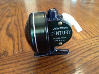 Vintage Johnson Century 100b Spin Cast Reel