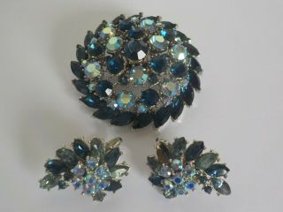 Vintage Crown Trifari Blue Rhinestone Brooch And Earrings Set