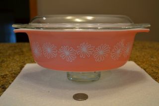 Vintage 1950s White Daisy Pink Pyrex Covered Oval 043 Casserole 1.  5 Quart