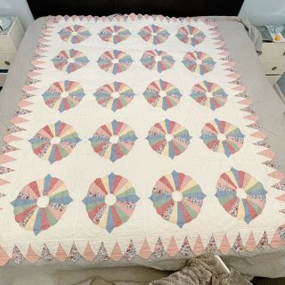 Vintage Cotton Quilt 65x82 Dresden Plate Arch Quilts Elmsford Ivory Pastel
