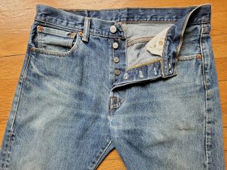 TRUE VINTAGE LEVIS 501 JEANS w32,  womens 4,  button fly,  well worn 2