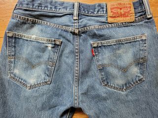 TRUE VINTAGE LEVIS 501 JEANS w32,  womens 4,  button fly,  well worn 3
