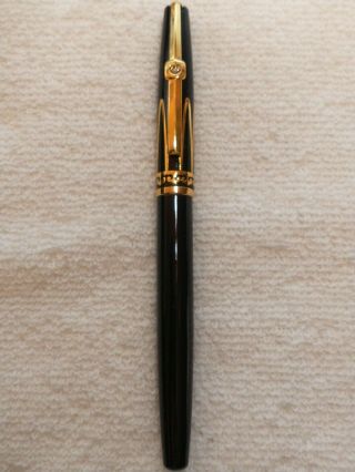 Jeweled Luoshi Vintage Fountain Pen Black With Gold Plated Trim And Fine Nib
