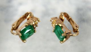 Vtg Christian Dior Emerald Green Dainty Gripoix Glass Gold Tone Clip On Earrings