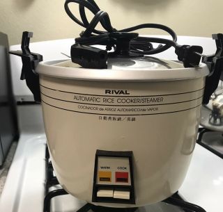 Vintage Rival 11 Cup Model 4356 Automatic Rice Cooker/steamer.  Complete.