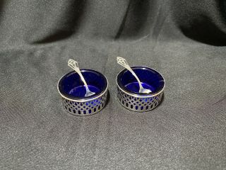 2 Vintage Cobalt Blue Glass Sterling Silver Salt Cellars & 2 Matching Spoons