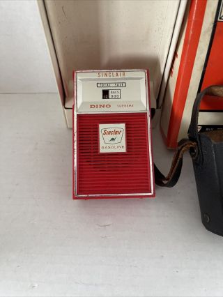 Vintage 1960’s Sinclair Oil Gas Pump Shaped 6 Transistor AM Dino Radio 3