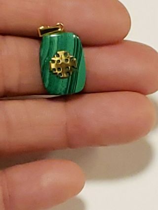 Vintage Chinese 14kt solid Gold Malachite Pendant 2
