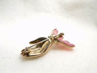 RARE VINTAGE TRIFARI (UNSIGNED) HAND BROOCH WITH PINK POURED MILK GLASS CUFF. 3
