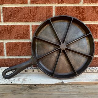 Vintage Bsr 8 Wedge Pat.  Pending Cast Iron Corn Bread Skillet Made In The Usa
