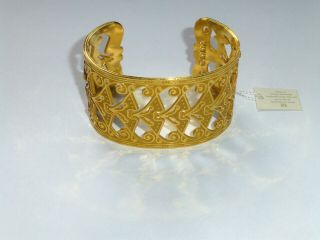 Vintage Signed Mma Metropolitan Museum Of Art Goldtone & Enamel Bracelet