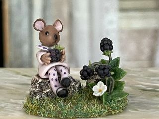 Vintage Miniature Dollhouse Artisan Sculpted Clay Mouse Grass Nature Figurine