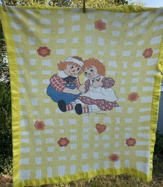 Vintage Raggedy Ann & Andy Blanket Yellow Waffle Weave Knit,  43 " X46 "