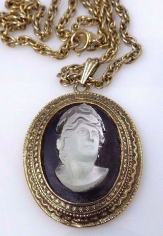 Vintage Whiting And Davis? Clear Lucite Black Cameo Pendant Necklace Gold Tone