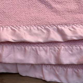 Vintage Acrylic Blanket Waffle Weave Satin Trim Pink Rose 96” X 90 " King Euc