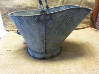 Vintage Galvanized Metal Coal Bucket Antique Old Iron Pail Pot 9385