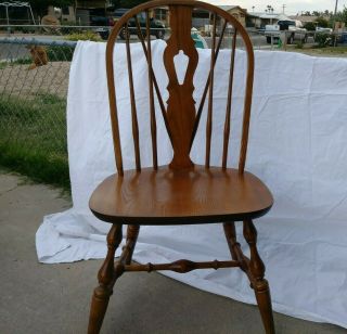 Nichols And Stone Windsor Style Dining Chair Vintage Sturdy With Keyhole Back
