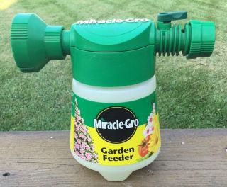 Vintage Miracle Grow Garden & Lawn Feeder Plastic Sprayer Hose Attachment