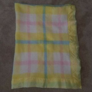 VTG Beacon Baby Blanket Yellow Plaid 100 Acrylic Pastel Pink Blue White 2