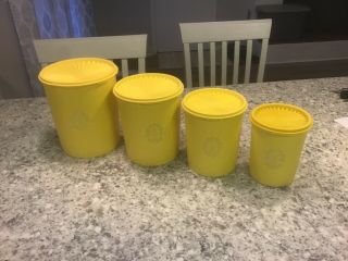 Set Of 4 Vintage Tupperware Yellow Servalier Nesting Canisters 805 - 807 - 809 - 811