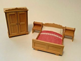 Lundby Miniature Dollhouse Pine Bedroom Furniture Bed Wardrobe Night Table 9720