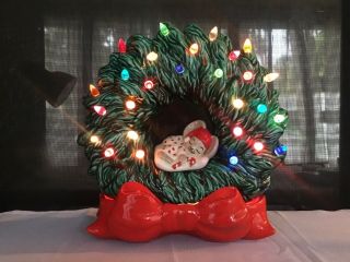 Vintage Christmas Ceramic Lighted Wreath /w Red Bow & Sleeping Mouse