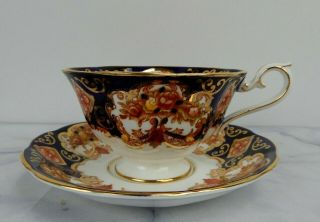 Vintage Royal Albert Bone China England " Heirloom " Teacup And Saucer