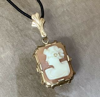 Vintage Signed Esemco 10k Gold Hand Carved Shell Cameo Pendant