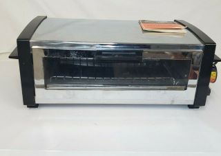 Vintage Toastmaster Continuous Cleaning Broiler Toaster Oven 5235