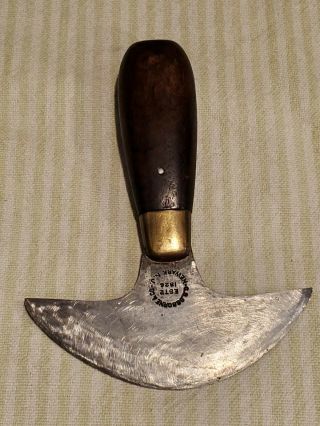 Vintage C.  S.  Osborne & Co.  Round Leather Knife