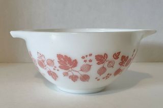 Vintage Pyrex Pink And White Gooseberry 441 1.  5 Pint Cinderella Mixing Bowl