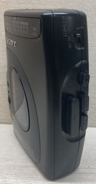 VTG SONY Walkman WM - FX23 Mega Bass AM/FM Cassette Sony MDR - 027 Headphones 3