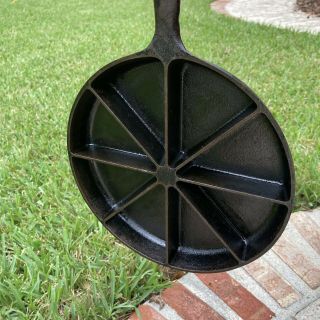 Vintage Bsr 8 Wedge Pat.  Pending Cast Iron Corn Bread Skillet Made In The Usa