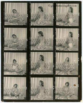 Signed 1962 Bunny Yeager Contact Sheet Photograph 12 Frames Deann Nix Boudoir