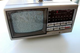 Vintage Ge Portable Tv Radio Model 7 - 7150a Am Fm Uvh Vhf 5 " Retro Television