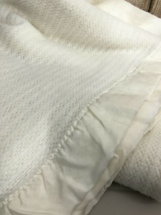 Vtg Jc Penney Waffle Weave Acrylic Blanket Satin Trim Queen Ivory White 90 X 90