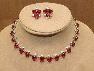 Vtg Austria Heart Shaped Red Glass & Rhinestone Choker Necklace & Clip Earrings