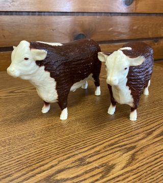 2 Vintage Hereford Bull Cows Hornless - Breyer Plastic - 1950 