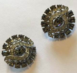 Vintage Crown Trifari Signed Gray And Clear Rhinestone Earrings