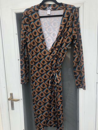 Diane Von Furstenberg Brown Silk Wrap Dress - 12 - Vintage
