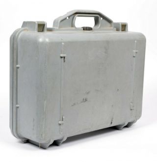 Pelican protector case 1520 grey vintage model (ideal for 4X5 or medium format) 2