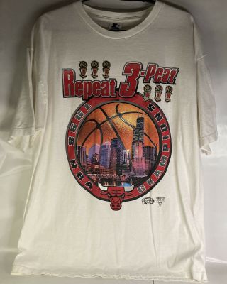 Vintage Chicago Bulls 1998 Nba Champions “repeat 3 - Peat” Starter Large T - Shirt