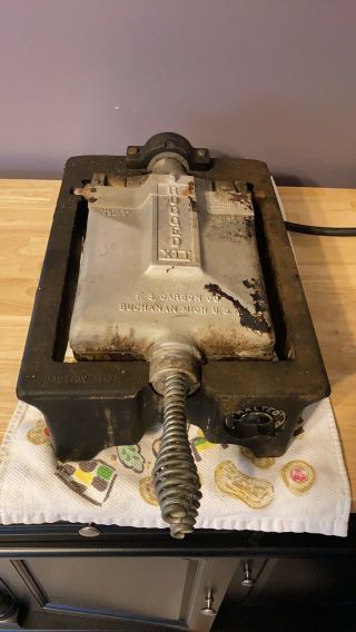Vintage Malted Waffle Maker Fs Carbon Rugged Xii Cast Iron Commercial Heavy - Duty