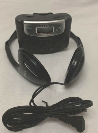 Sony Walkman Srf - M37w Am/fm Portable Radio W/headphones Vintage