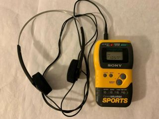 Vintage Sony Walkman Sports Fm/am Radio Yellow Srf - M70 Headphone -
