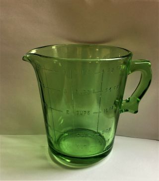 Vintage Green Depression Uranium Glass 1 Quart 4 Cup 32oz Measuring Cup