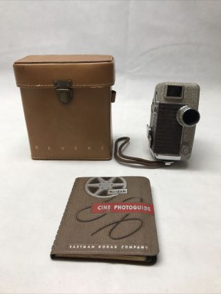 Vintage Revere 8 Movie Camera With Case And Photoguide Model B - 61 Kg