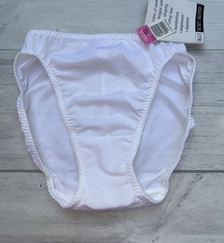 Vintage Olga White Secret Shapers Panties Size Medium Nwt