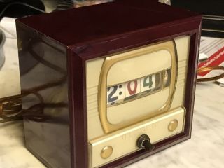Vintage 1950s Numechron Television Bakelite Electric Clock