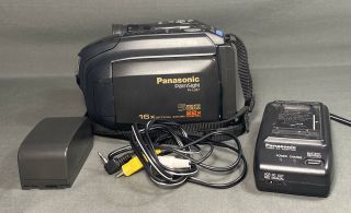 Vintage Panasonic Palmcorder Vhsc Pv - L657 Video Camera - Great